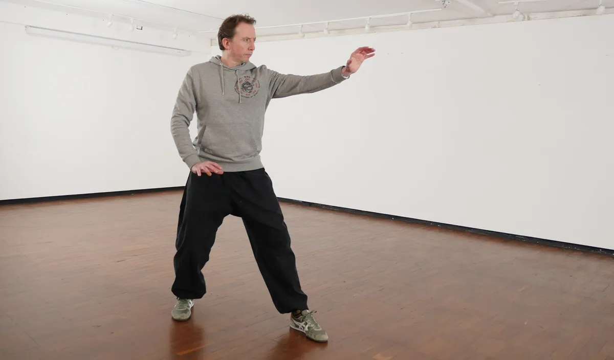 Ollie Smith in San Ti Shi (三體式) — post-heaven Baguazhang starting posture